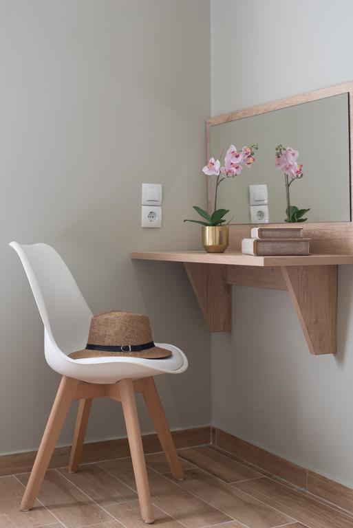 Riaki Apts Малиа Екстериор снимка